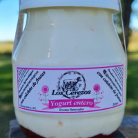 Yogur Entero c/Frutos Rojos 220ml - Los Cerezos