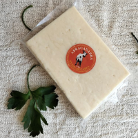 Queso de Cabra en Feta 200gr Aprox - Abracadabra